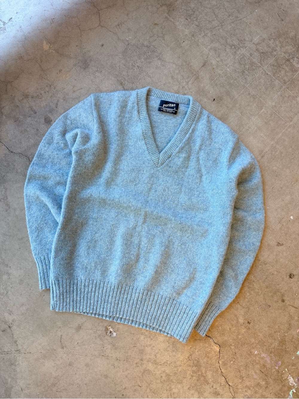 Puritan Men’s Pale Blue V-Neck Sweater Made in USA VTG 80’s